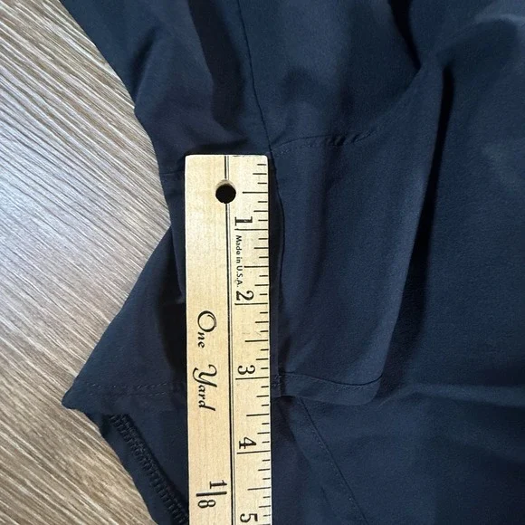 Under Armour Shorts Women's Large Black HeatGear Running Athletic 3" Athleisure - Picture 6 of 7